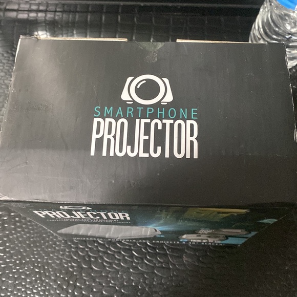Smartphone Projector - Picture 5 of 7
